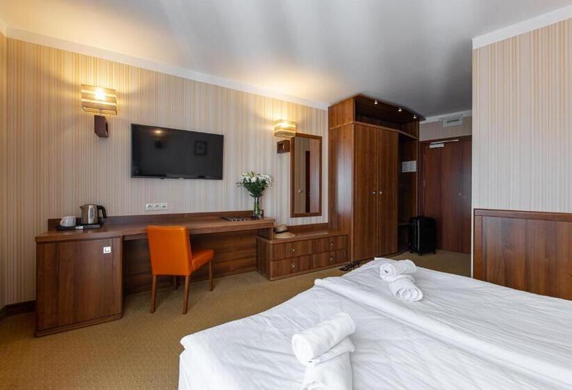 غرفة قياسية مزودة بجاكوزى, Dworek Morski Spa & Wellness