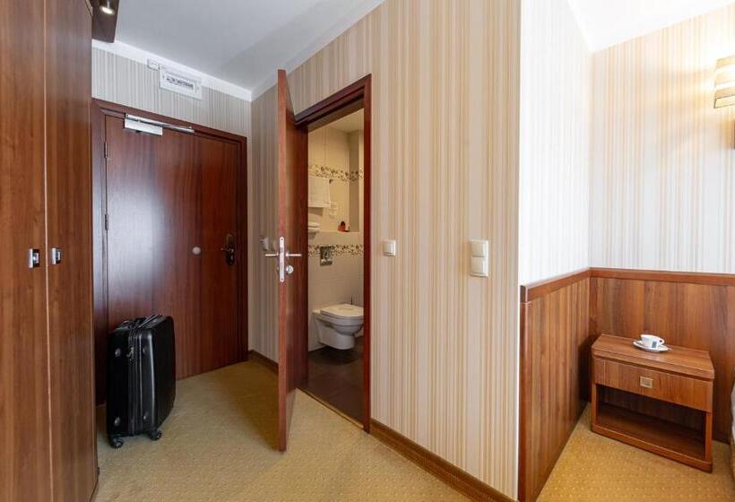 غرفة قياسية مزودة بجاكوزى, Dworek Morski Spa & Wellness