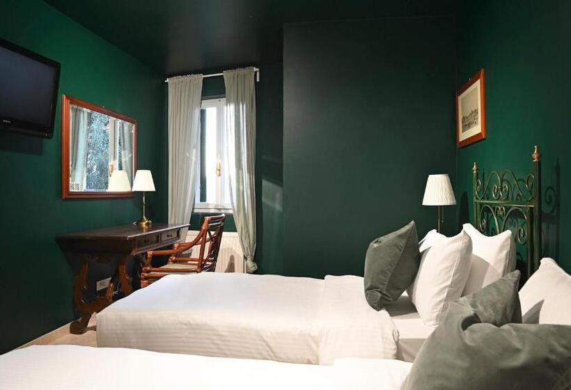 غرفة سوبيريور مزوَّدة بتراس, Il Ciocco Hotels