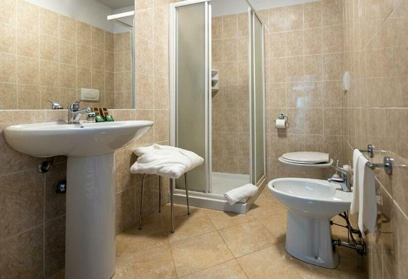 غرفة قياسية ثلاثية, Il Ciocco Hotels