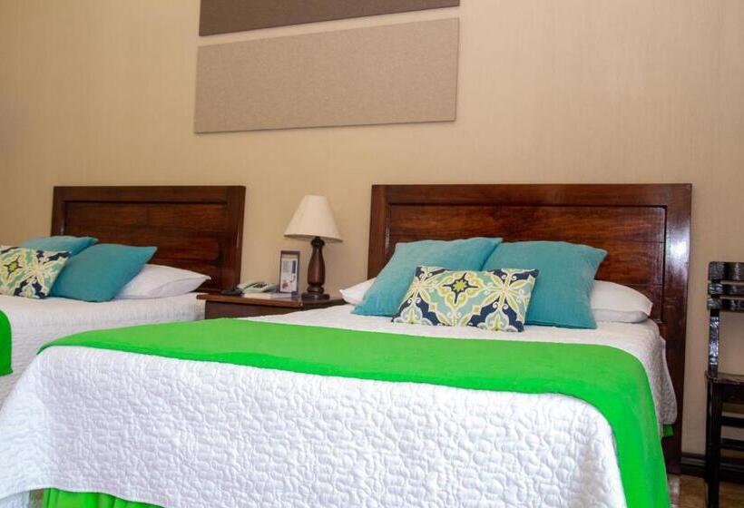 اتاق استاندارد سه نفره, Valle Dorado Resort & Parque Acuático