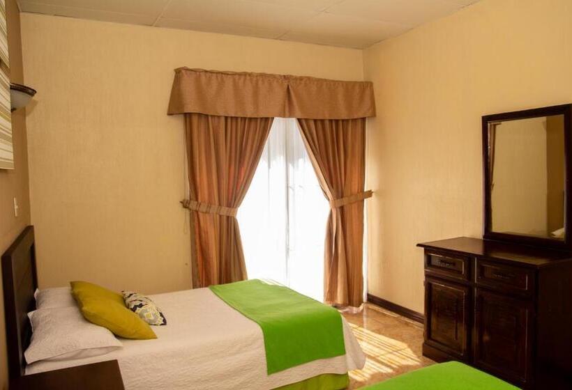 سوییت با استخر, Valle Dorado Resort & Parque Acuático