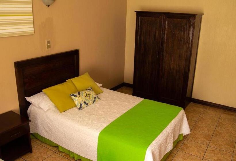 سوییت با استخر, Valle Dorado Resort & Parque Acuático