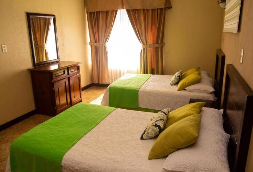 سوییت با استخر, Valle Dorado Resort & Parque Acuático