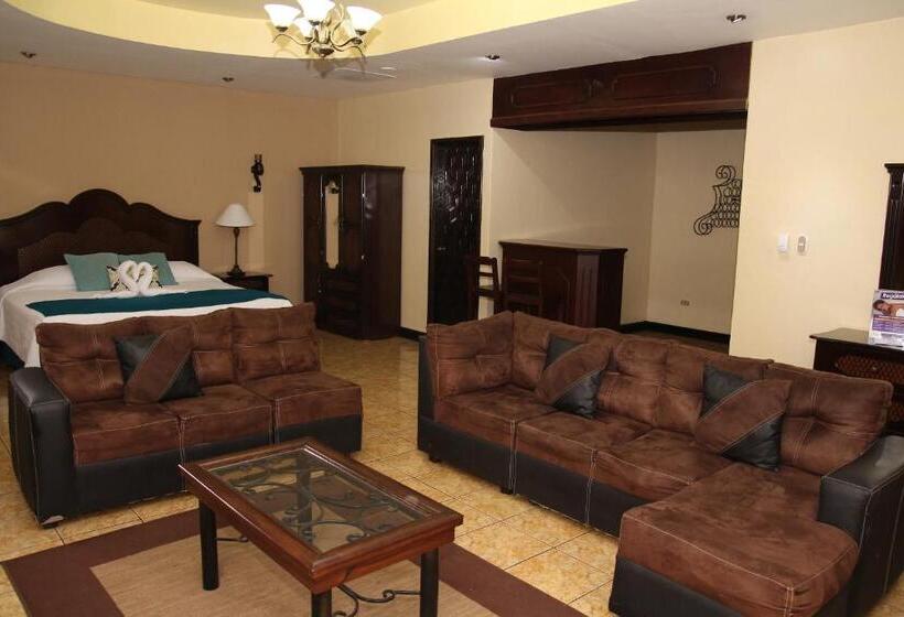 سوییت جونیور لوکس, Valle Dorado Resort & Parque Acuático