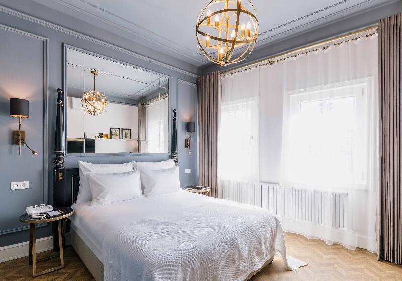 标准单人间, 1904