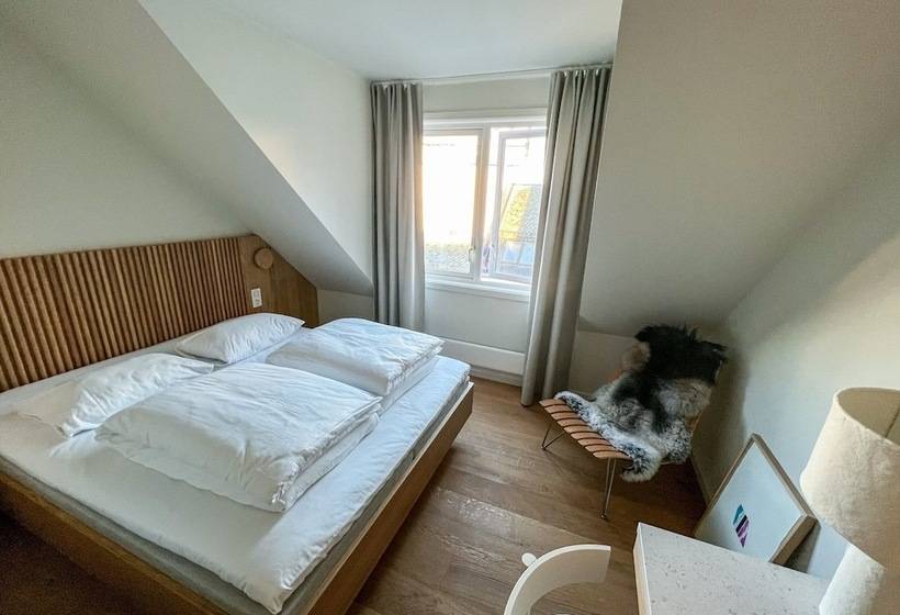 标准单人间, 1904