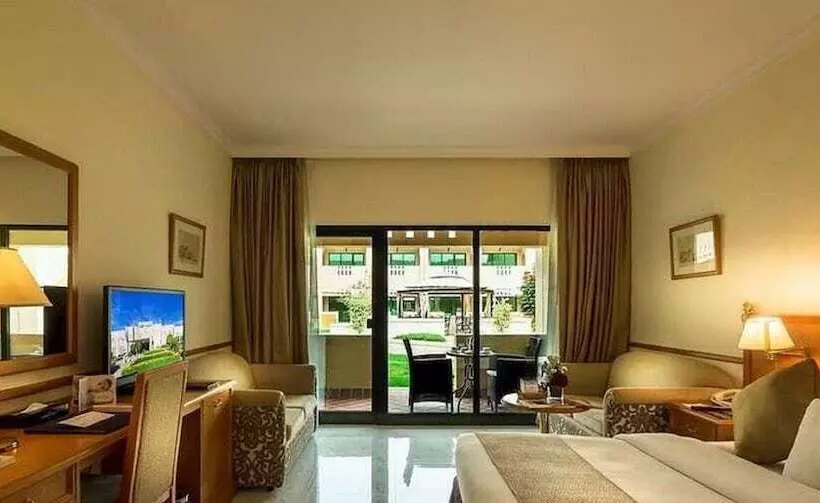 اتاق استاندارد, Golden Tulip Nizwa
