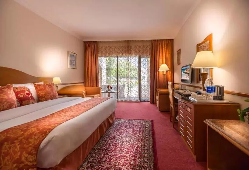 سوییت, Golden Tulip Nizwa