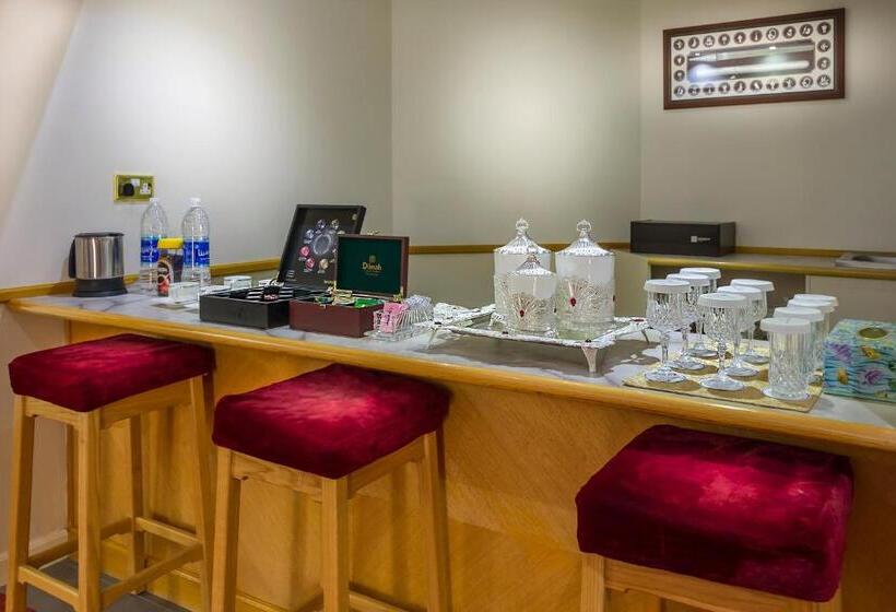 스위트, Golden Tulip Nizwa