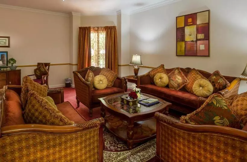 سوییت, Golden Tulip Nizwa