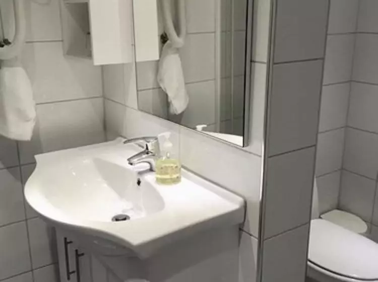 Standard Single Room, Maritim