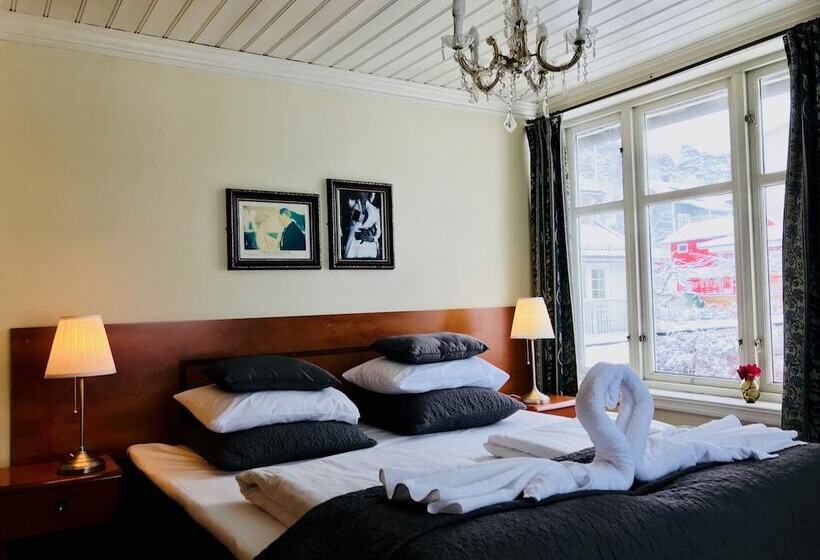 חדר סטנדרט, Reenskaug