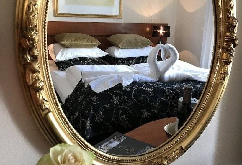 חדר סטנדרט, Reenskaug