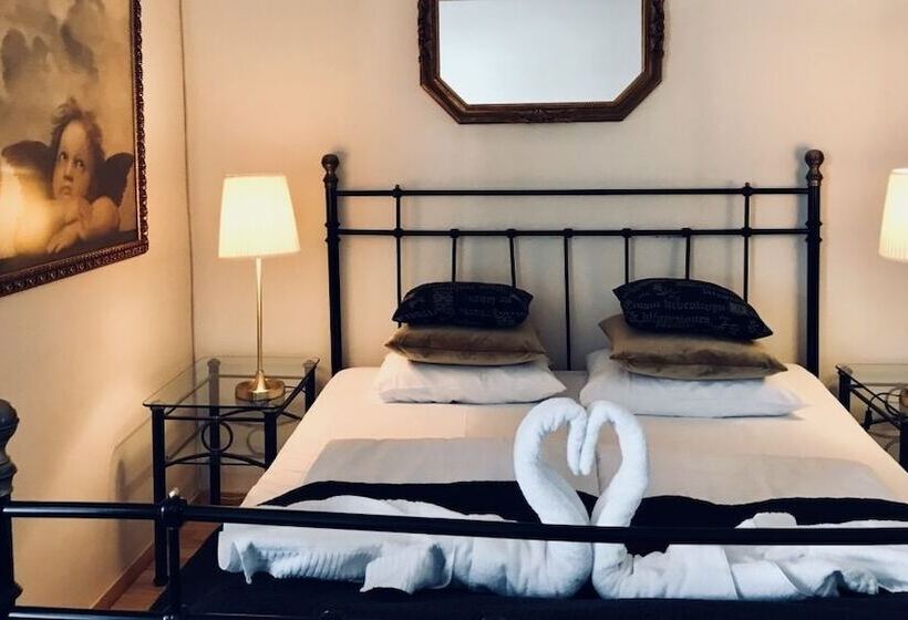 חדר סטנדרט, Reenskaug