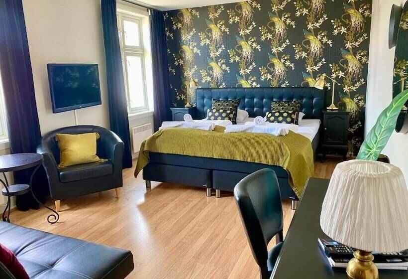 חדר סטנדרט, Reenskaug