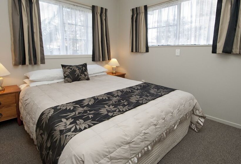 침실 2개 아파트, Sport Of Kings Motel