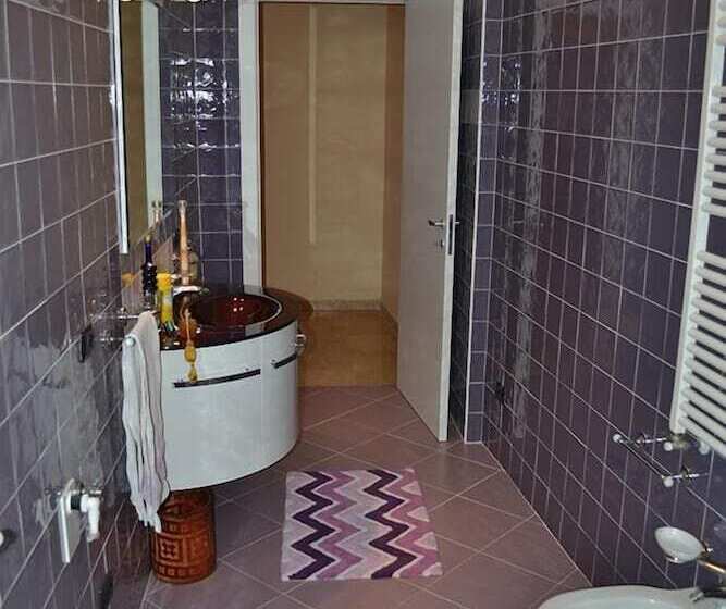 اتاق استاندارد یک نفره, B&b Borfuro