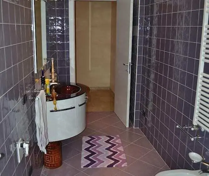 اتاق استاندارد یک نفره, B&b Borfuro