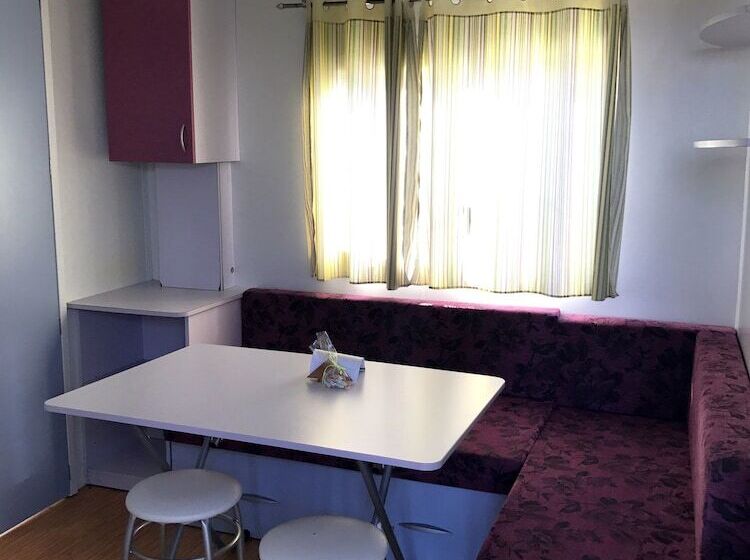 بانگلوی استاندارد, Camping O Muiño