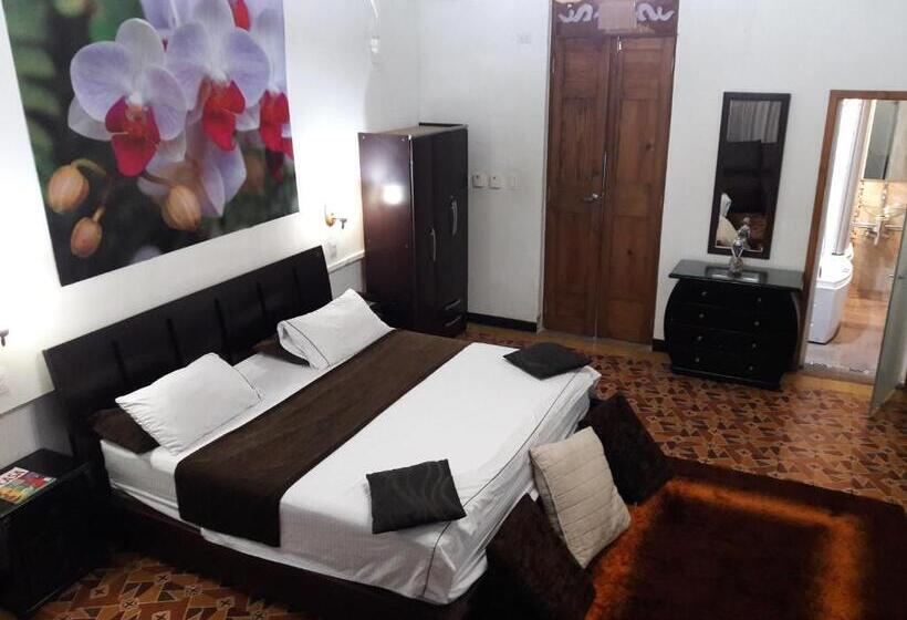 סוויטה דלוקס, Jardín Del Duque Hotel Boutique