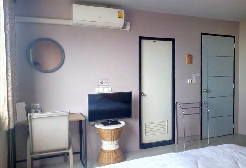 스탠다드 트리플 룸 가든 전망, In Phuket House