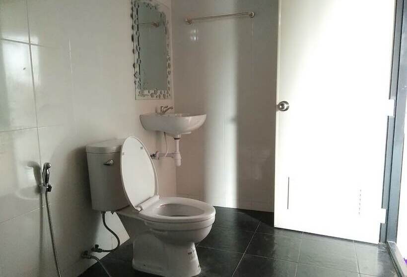 스탠다드 트리플 룸 가든 전망, In Phuket House