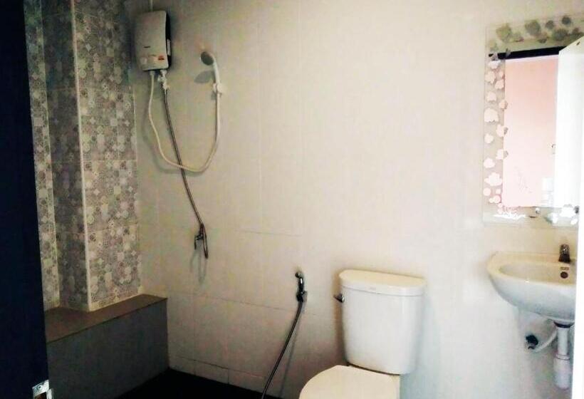 스탠다드 트리플 룸 가든 전망, In Phuket House