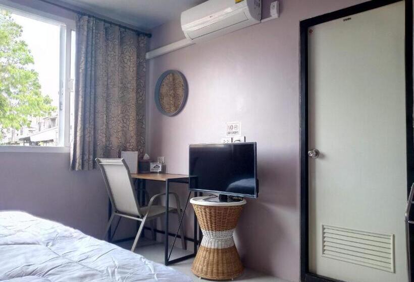 스탠다드 트리플 룸 가든 전망, In Phuket House