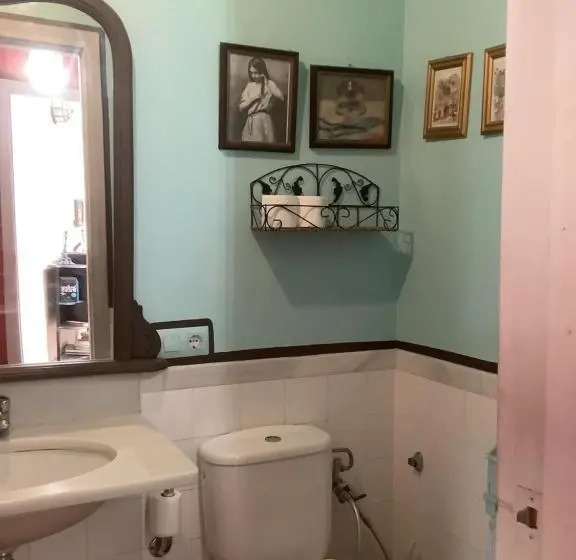 اتاق سوپریور سه تخته, Hostal Casa Del Buen Viaje