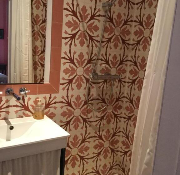 اتاق استاندارد, Hostal Casa Del Buen Viaje