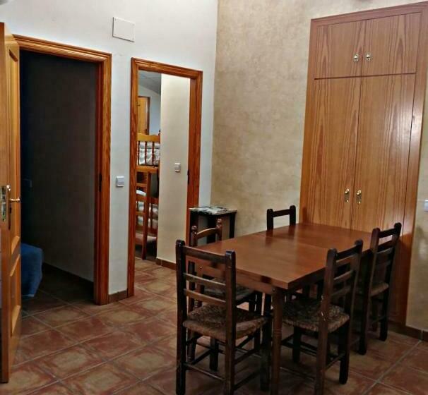 家庭公寓, Hospedium Hotel Venta Sant Jordi