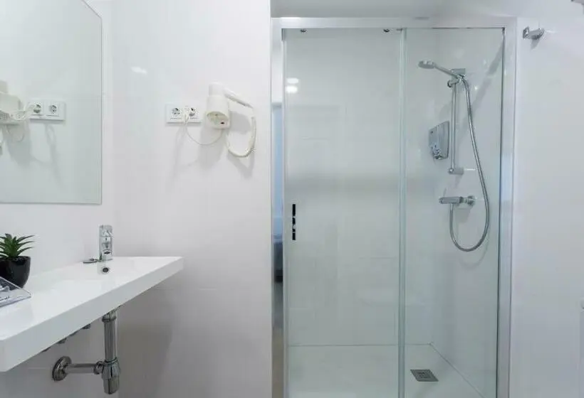 اتاق استاندارد با بالکن, La Puerta De Palacio  Adults Only