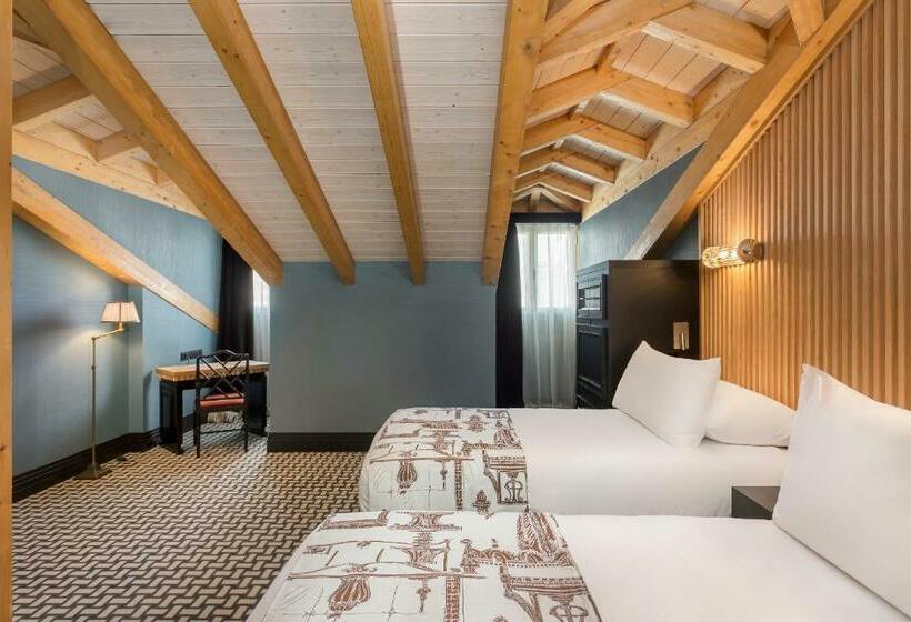 Deluxe-huone, Room Mate Alba