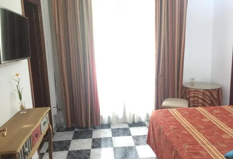 اتاق استاندارد, Pension Zurita