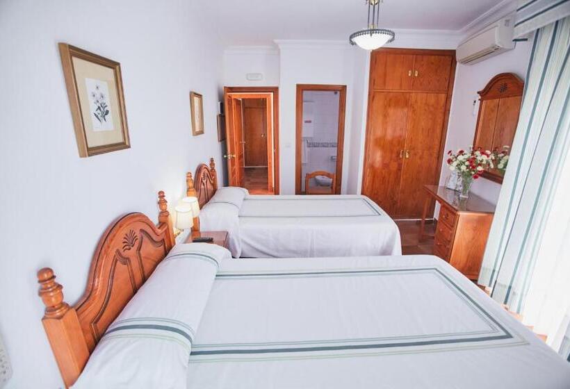 Номер Стандарт с Балконом, Hostal Azul