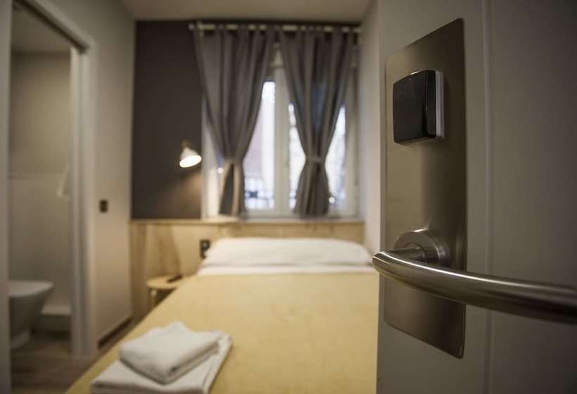 اتاق اکونومی, Cc Atocha