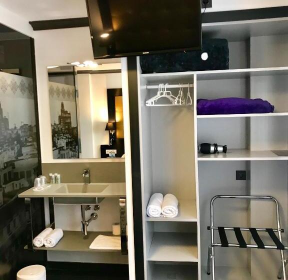 Номер Стандарт, Hostal El Padrino