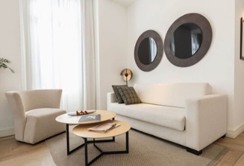 جناح بريميوم, Myr Marqués House