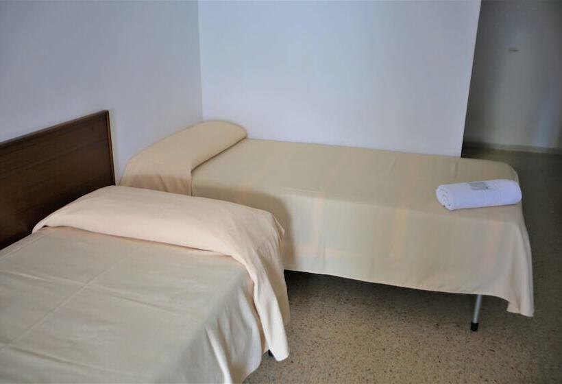 Семейный Номер, Hostel Costa Brava