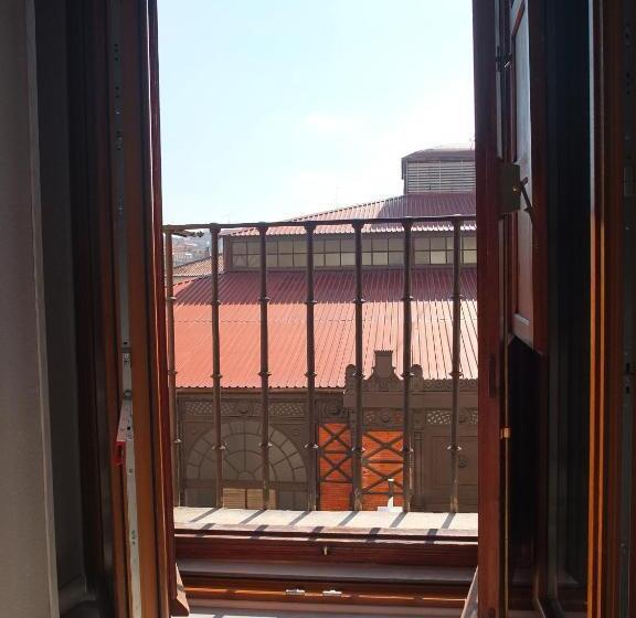 غرفة قياسية حمام مشترك, Los Angeles Plaza