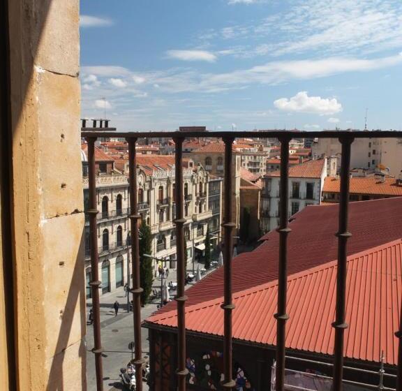 غرفة قياسية ثلاثية حمام مشترك, Los Angeles Plaza