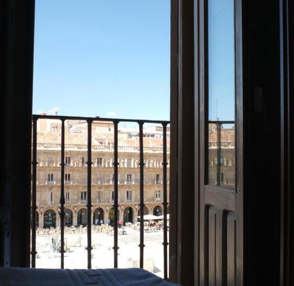 غرفة قياسية ثلاثية ذات اطلالة, Los Angeles Plaza