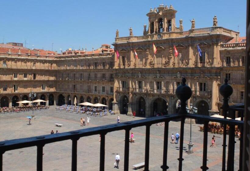 غرفة عائلية حمام مشترك, Los Angeles Plaza