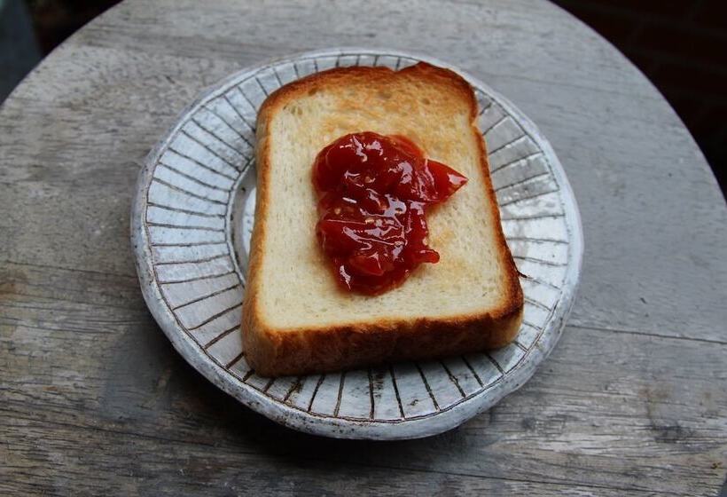 اتاق سوپریور, Ho̍k House