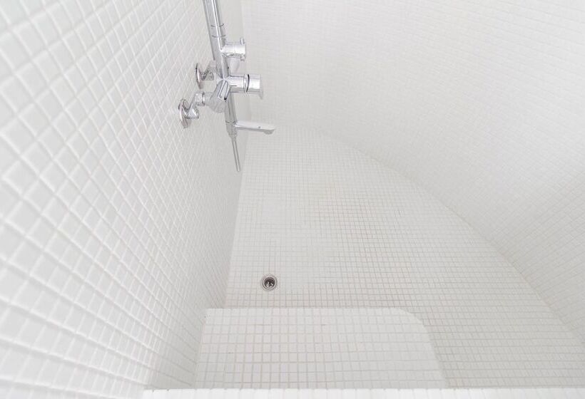 اتاق سوپریور, Ho̍k House