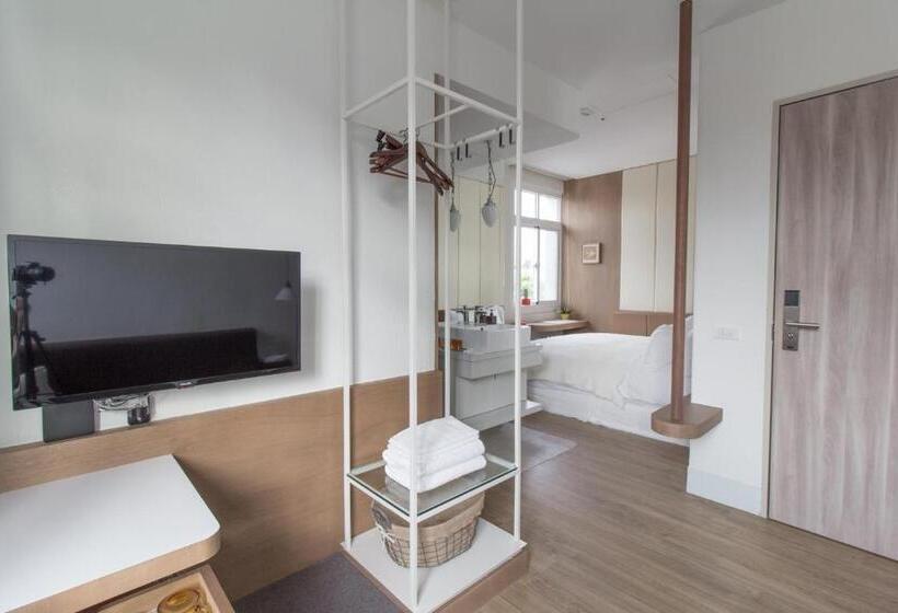 اتاق لوکس, Ho̍k House