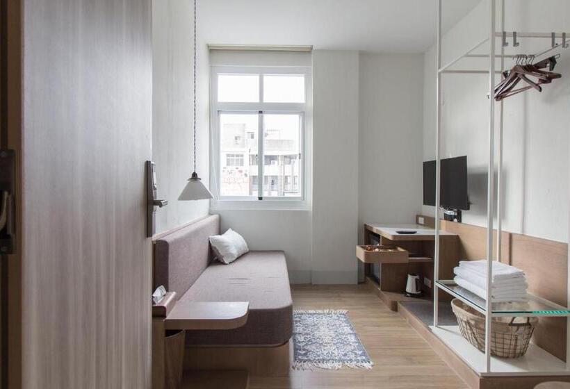 اتاق لوکس, Ho̍k House