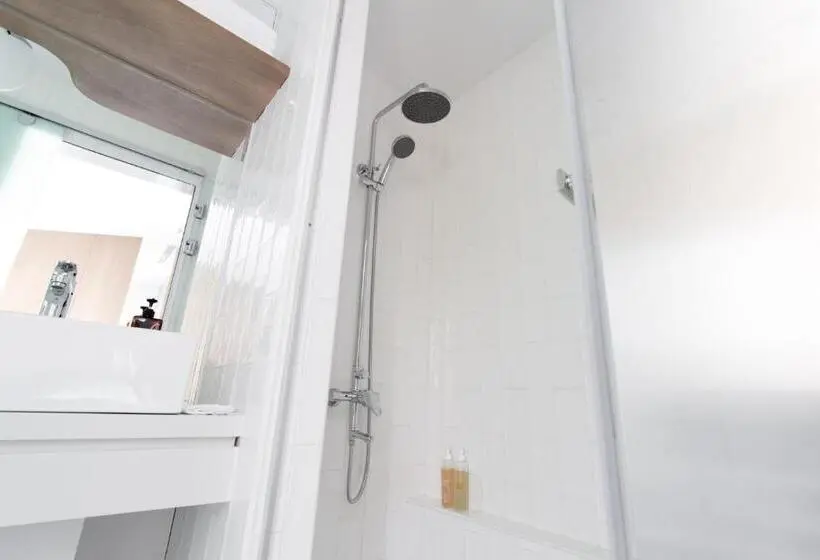 اتاق استاندارد با تختهای تاشو, Ho̍k House