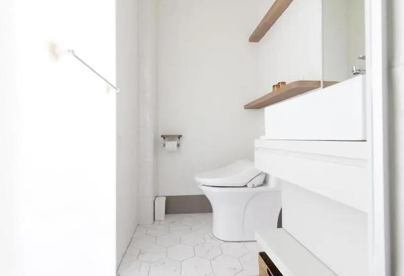 اتاق استاندارد با تختهای تاشو, Ho̍k House